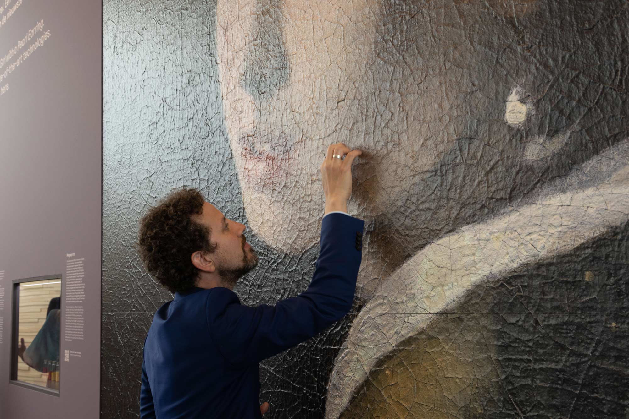 Girl with a Pearl Earring | 108 Gigapixel | Mauritshuis | Hirox